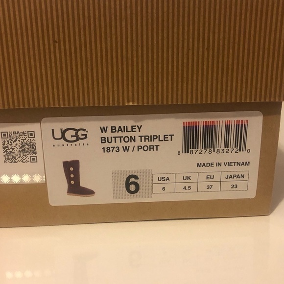 Ugg  Purple Bailey Button Size 6 - Picture 13 of 13